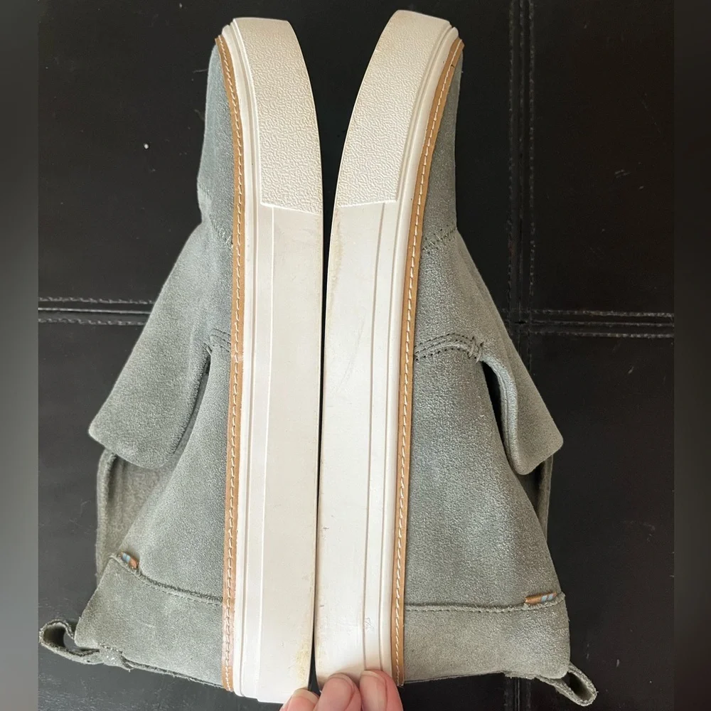 TOMS Paxton Suede Slip-on Sneakers in Vetiver Grey, Women’s Sz 8